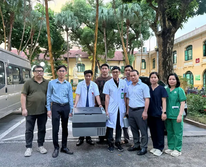 Khoảnh khắc nghẹn ngào tiễn biệt nữ nhân viên y tế hiến tạng cứu người