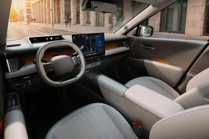 Tin xe 25/9: Bentley có SUV thuần điện đầu tiên, Hyundai Tucson 2027 lộ diện