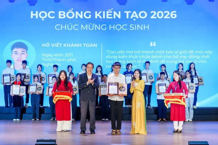 Học bổng Kiến tạo mùa 6 của Vinschool: Trao cơ hội kiến tạo tương lai