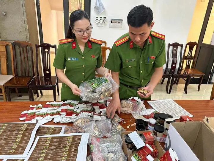 Giả 'bác sĩ Thiện' lừa bán bán thuốc nam gia truyền chữa khối u