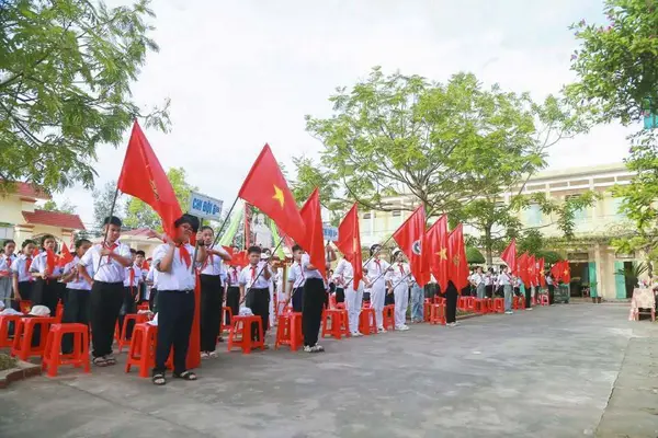 Trường tăng quy mô, bộ máy tinh gọn: Hiệu trưởng quản lý thế nào?