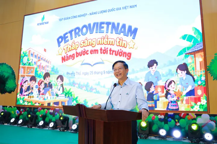 Trung thu đầu tiên tại trường Petrovietnam: Thắp sáng niềm tin nơi biên cương