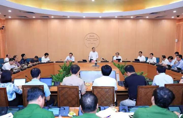 Chủ tịch Hà Nội: Khuyến khích tư nhân đầu tư xây ký túc xá, nhà ở cho sinh viên