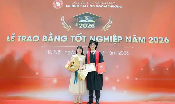 Nam sinh tốt nghiệp Xuất sắc Đại học Ngoại thương, 5 kỳ liên tiếp nhận học bổng