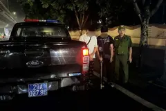 Ngăn chặn nhóm thiếu niên lạng lách, mang kiếm trên đường ở Hà Nội