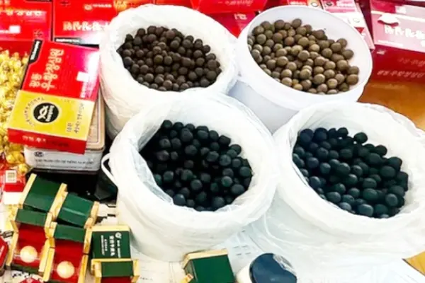 Bác sĩ chỉ cách phân biệt An Cung Ngưu Hoàng hoàn thật và giả