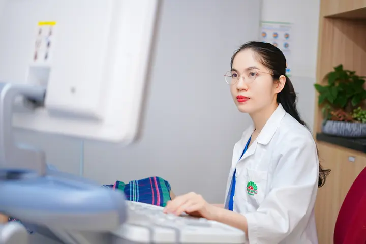 10 năm mong con, gom trứng với mini IVF và cái kết ngọt ngào