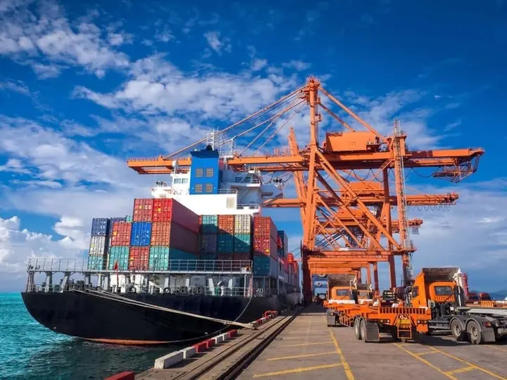 Doanh nghiệp mắc kẹt giữa ‘bão giá’ đúng dịp tăng tốc cuối năm