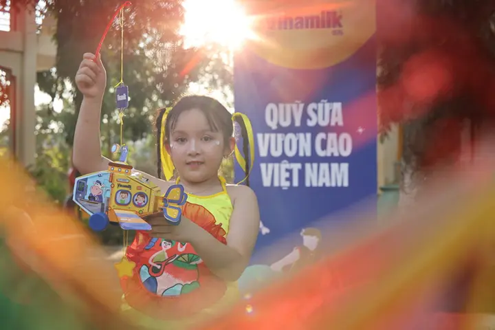 Gần 40.000 trẻ em cả nước vui đón Trung thu cùng Vinamilk