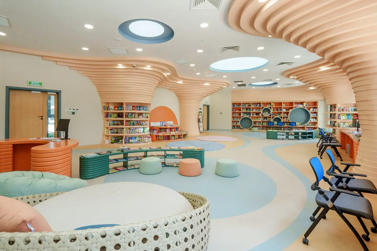 Vin Nexus Center: Trường học hạnh phúc hình trái tim và những gam màu rất 'lạ'