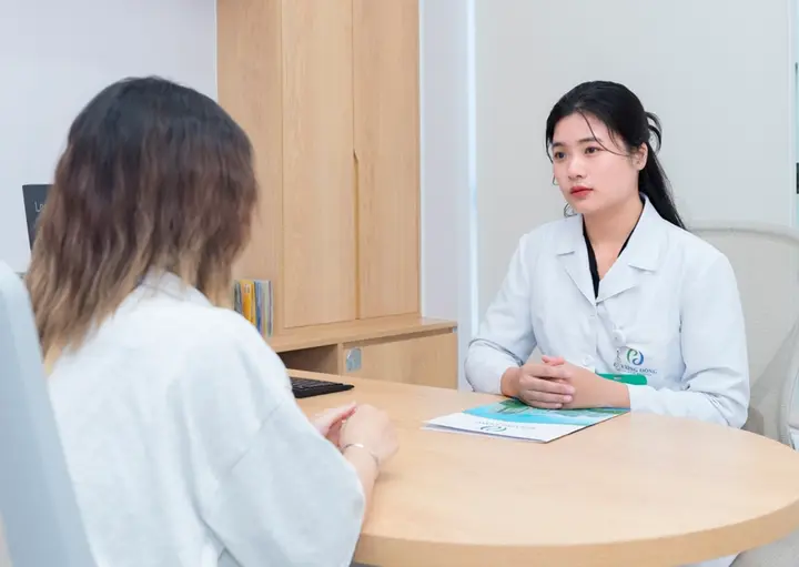 Làm gì khi phát hiện con tham gia hội nhóm 'ghét bố mẹ'?