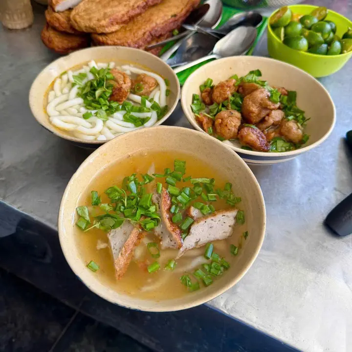 Tô bánh canh 'cứu đói' 8.000 đồng ở Nha Trang, hơn 6 năm chưa tăng giá