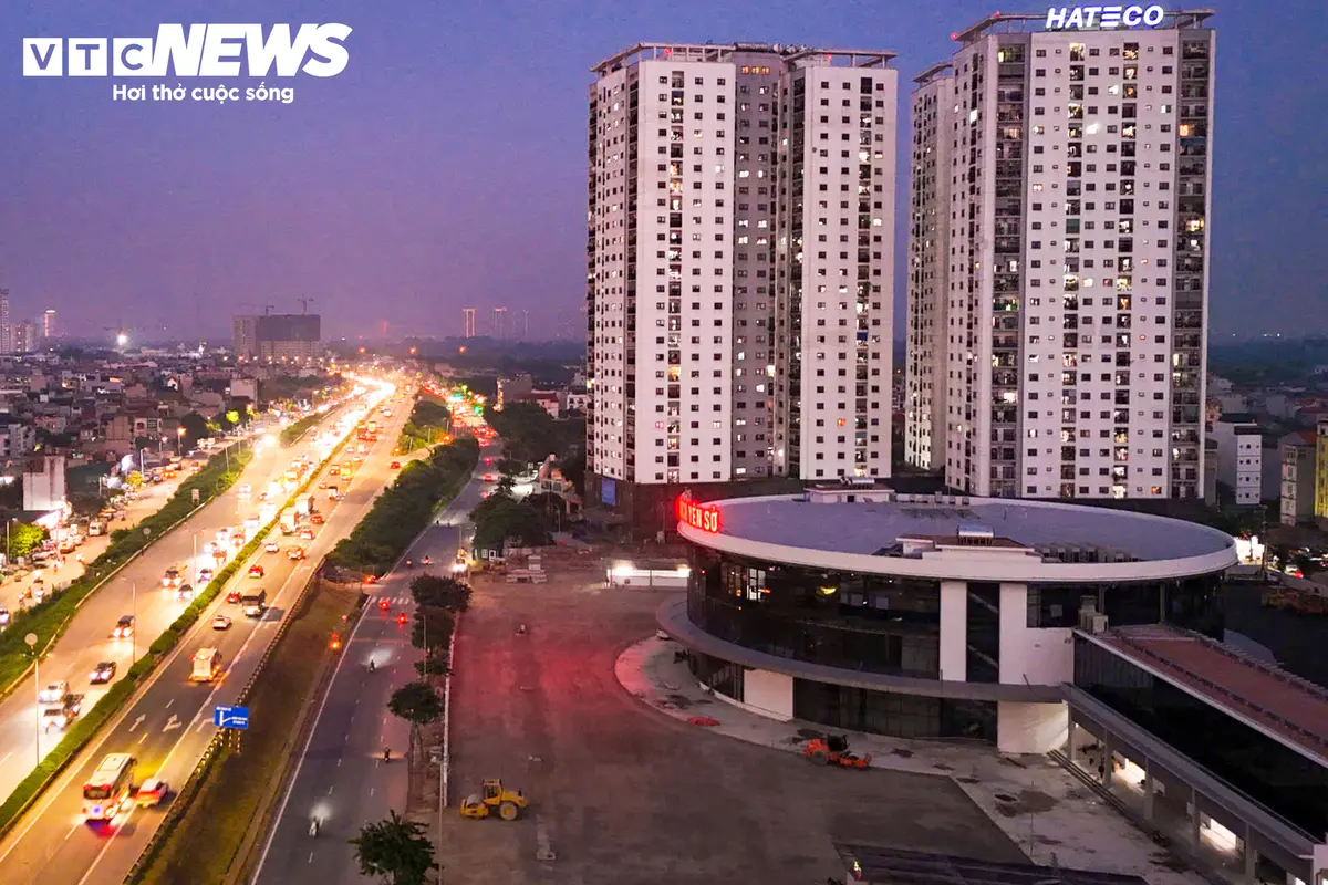 Diện mạo bến xe hình tròn độc đáo bên Vành đai 3 Hà Nội