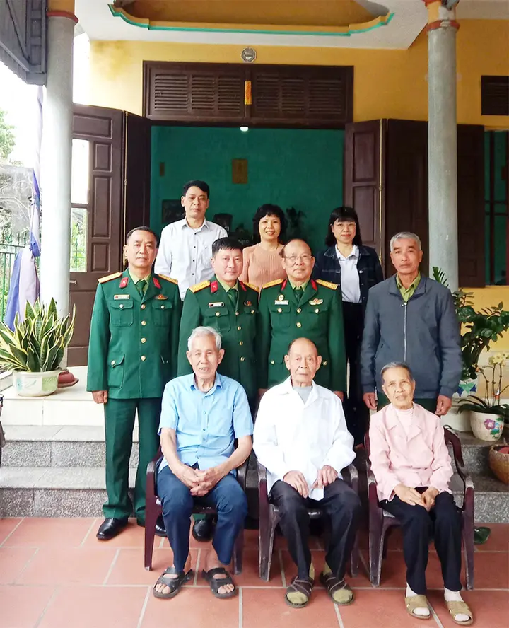 Người lính đi qua sinh tử