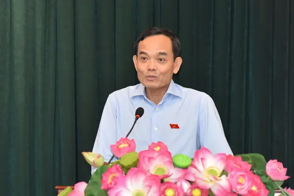 Bí thư Trần Lưu Quang: Năm sau, TP.HCM sẽ in sách đặt trong thư viện các trường