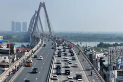Cầu Nhật Tân áp quy định giữ khoảng cách, 3 làn ô tô giới hạn 80km/h