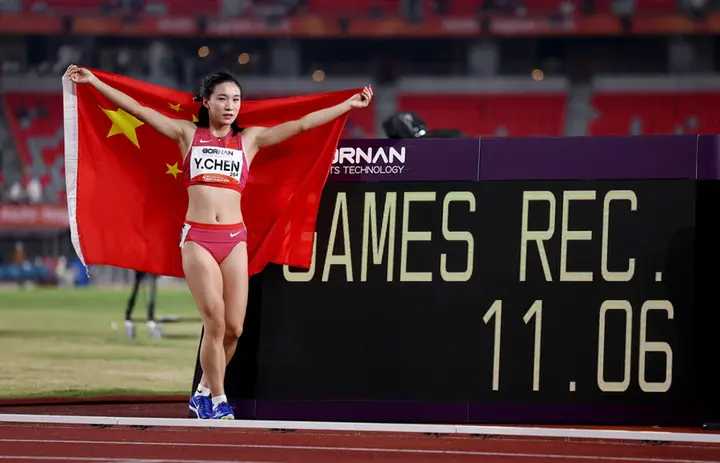VĐV Trung Quốc 17 tuổi phá kỷ lục 24 năm của ASIAD
