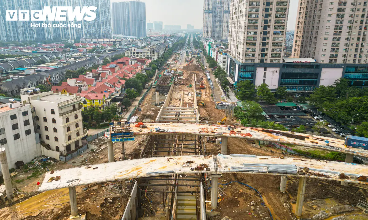 Nút giao nhiều tầng dần thành hình ở phía Tây Hà Nội