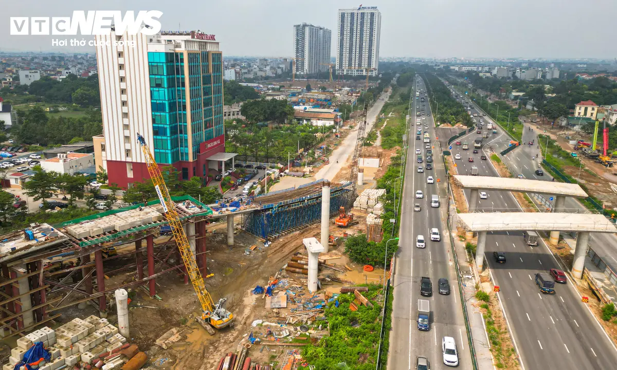 Nút giao nhiều tầng dần thành hình ở phía Tây Hà Nội