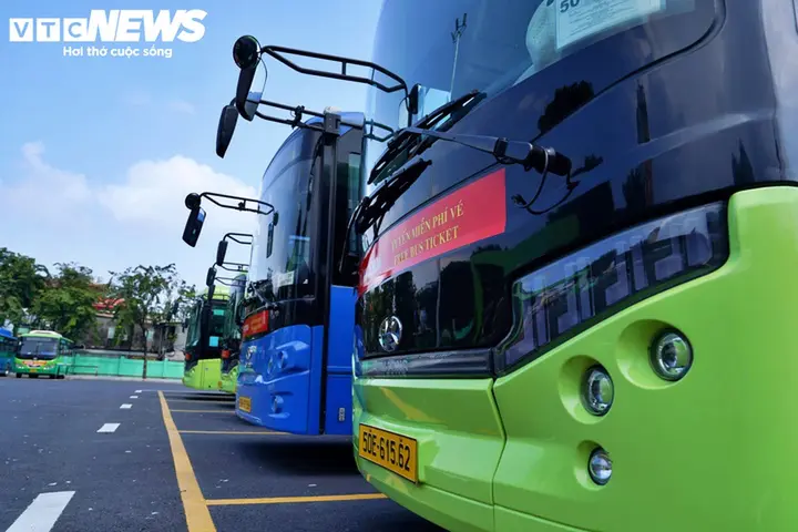 Diện mạo của bến xe buýt cửa ngõ TP.HCM sau khi chỉnh trang