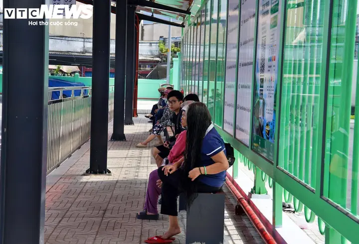 Diện mạo của bến xe buýt cửa ngõ TP.HCM sau khi chỉnh trang