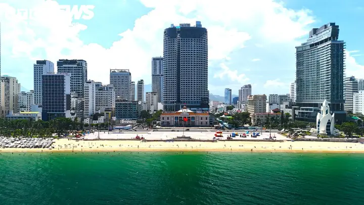 Công trình chắn biển được tháo dỡ, đường ven biển Nha Trang khoe diện mạo mới