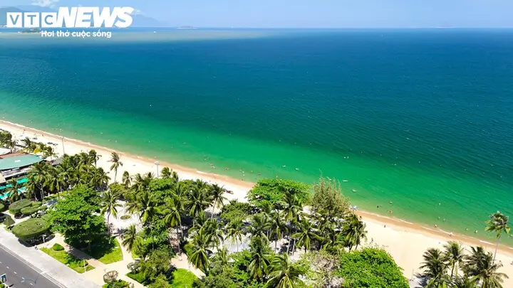 Công trình chắn biển được tháo dỡ, đường ven biển Nha Trang khoe diện mạo mới