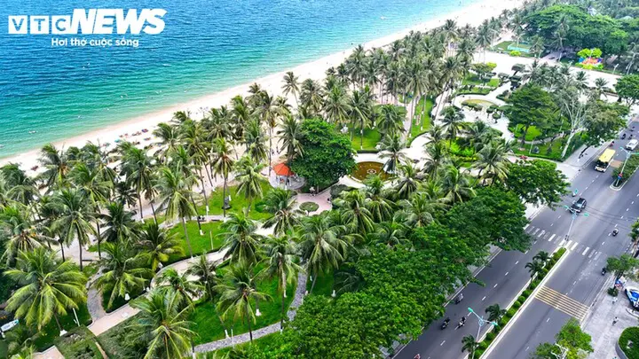 Công trình chắn biển được tháo dỡ, đường ven biển Nha Trang khoe diện mạo mới