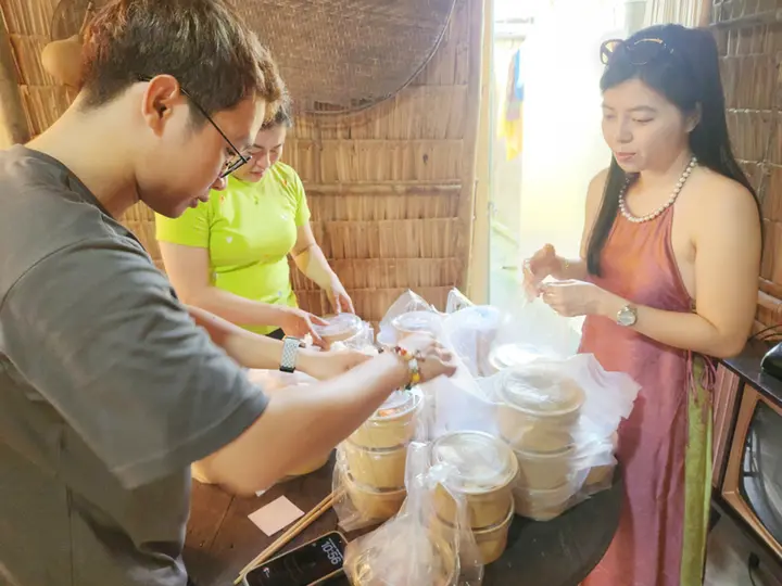 Về miền Tây thưởng thức tô bánh canh 'có một không hai'