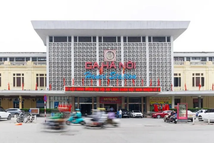 Chuyển ga đầu mối hành khách khỏi lõi trung tâm phù hợp quy hoạch 100 năm