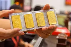 Giá vàng giảm 24% từ đỉnh, người mua đầu năm đang lỗ 50 triệu đồng/lượng