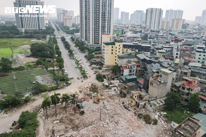 Người Hà Nội dỡ nhà, bàn giao mặt bằng làm đường nối Phạm Hùng - Lê Đức Thọ