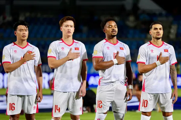 Đội hình dự kiến Việt Nam vs Philippines: Tìm người thay Hoàng Đức