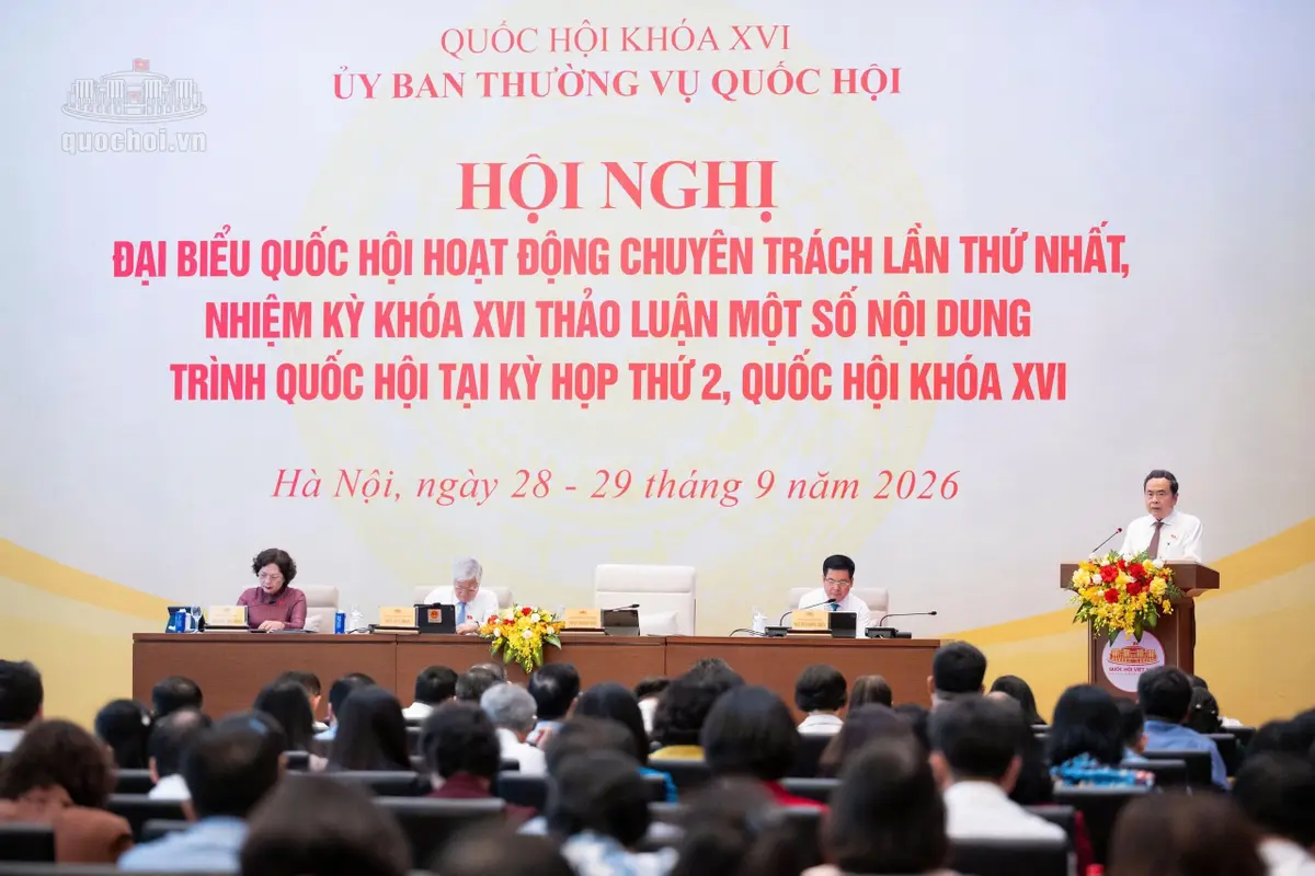 Pháp luật phải theo kịp cuộc sống, nhưng không có nghĩa là sửa luật liên tục