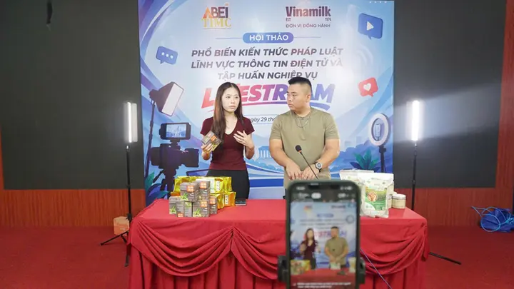 Phổ biến kiến thức luật về thông tin điện tử và tập huấn nghiệp vụ livestream