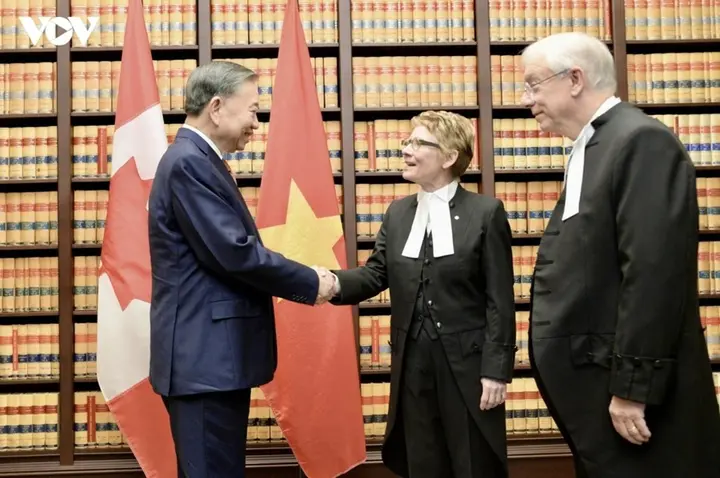 Việt Nam nâng cấp quan hệ với Canada lên Đối tác chiến lược
