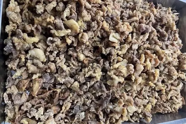 Vụ suất ăn 'giống tóp mỡ': Xã Quảng Bị yêu cầu dừng hợp đồng với đơn vị cung cấp