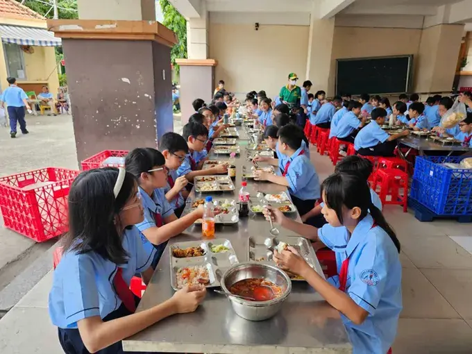 Trường học lấy ý kiến phụ huynh học sinh trước khi triển khai các khoản thu
