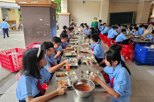 Trường học lấy ý kiến phụ huynh học sinh trước khi triển khai các khoản thu