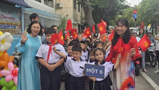 Trường học lấy ý kiến phụ huynh học sinh trước khi triển khai các khoản thu