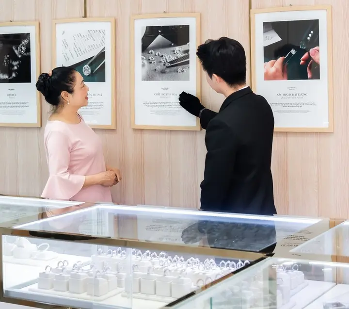 Thị trường kim cương ở TP.HCM dần hồi phục