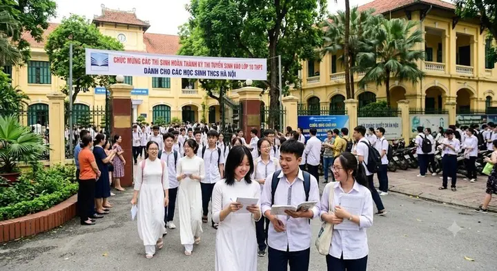Thi lớp 10 chỉ hai môn: Giảm áp lực hay dồn vào Toán, Văn?