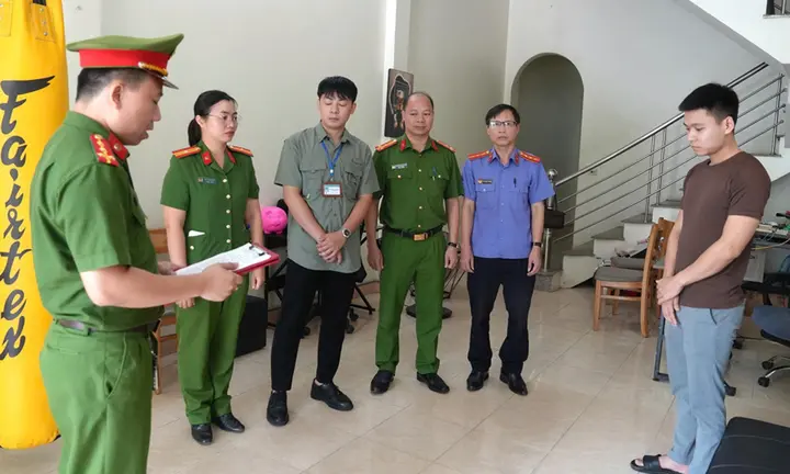Khởi tố người không bằng cấp y dược, thổi phồng công dụng thảo mộc để bán