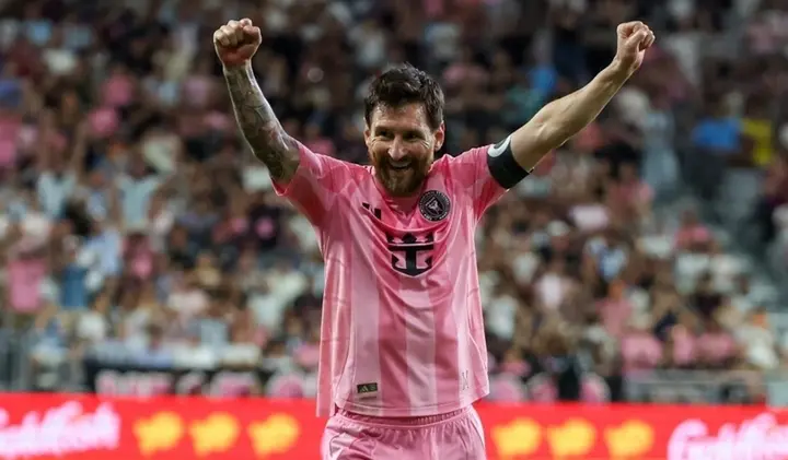 Messi sút phạt ghi bàn siêu phẩm, xác suất thành công chỉ 3%