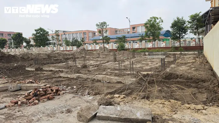 Cận cảnh 'thần đèn' di chuyển biệt thự 4 tầng nặng hàng trăm tấn ở Bắc Ninh