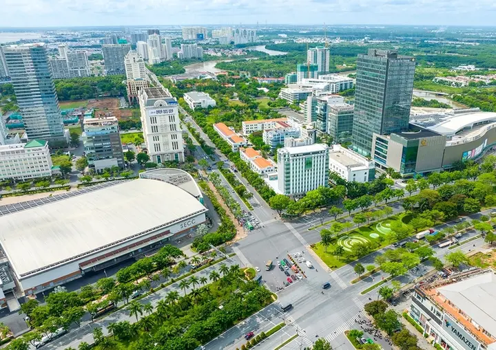 Hạ tầng dẫn lối, giá bất động sản ở 'khu nhà giàu' TP.HCM đang ra sao?