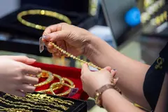 Giá vàng hôm nay 1/10: Quay đầu suy giảm