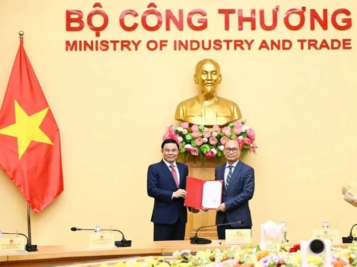 Trao quyết định bổ nhiệm Thứ trưởng Bộ Công Thương Lương Hoàng Thái