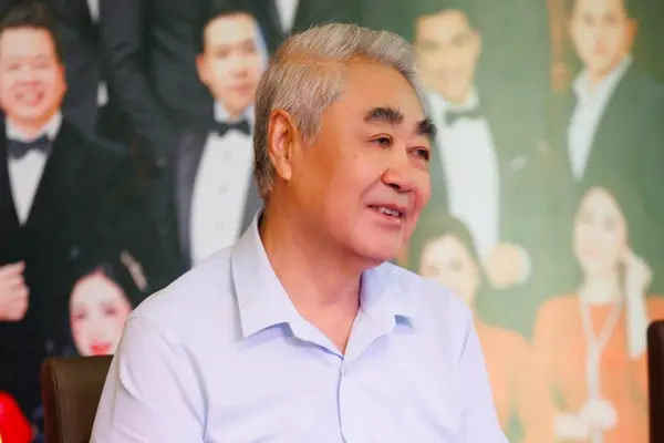 NSND Quang Thọ kể chuyện đi hát thời bao cấp, có lúc phải vay tiền bù lỗ