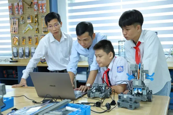 Petrovietnam mở rộng mạng lưới 108 phòng STEM trên cả nước